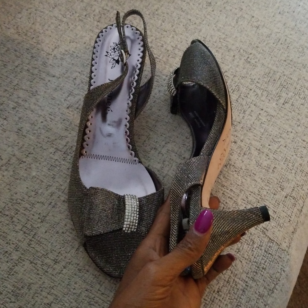 Shoes - Picture 3 of 4